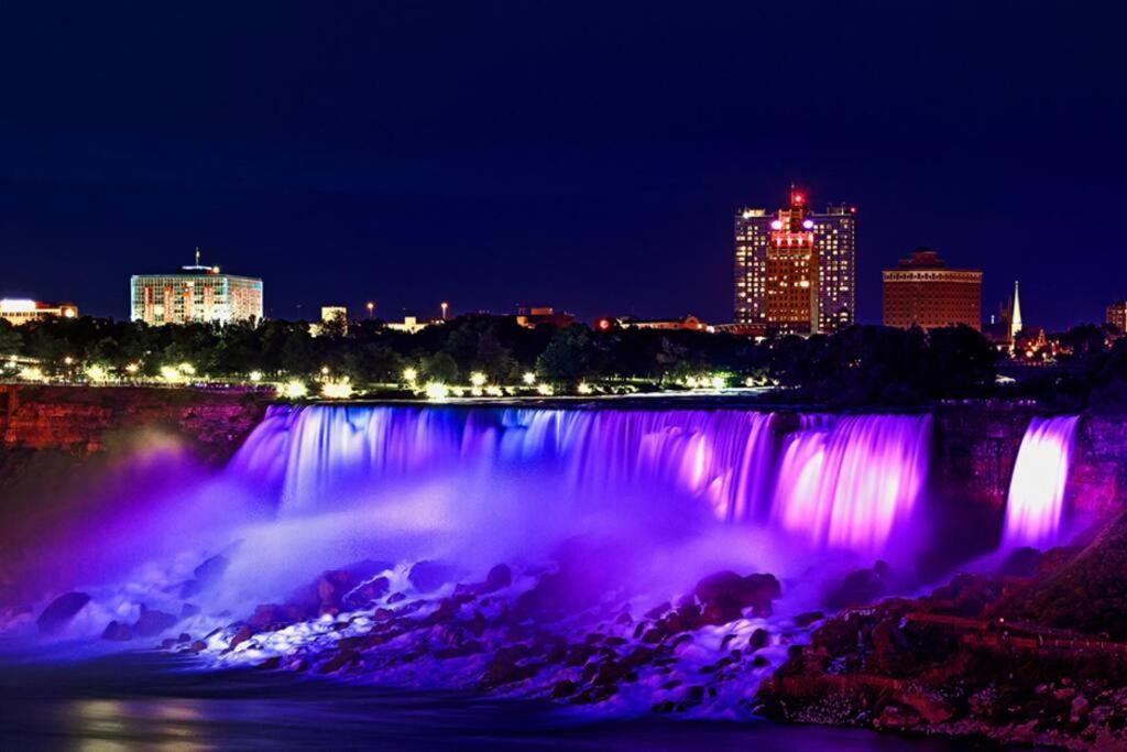 Exquisite, Bright & Modern Condo. Niagara Falls Exterior photo